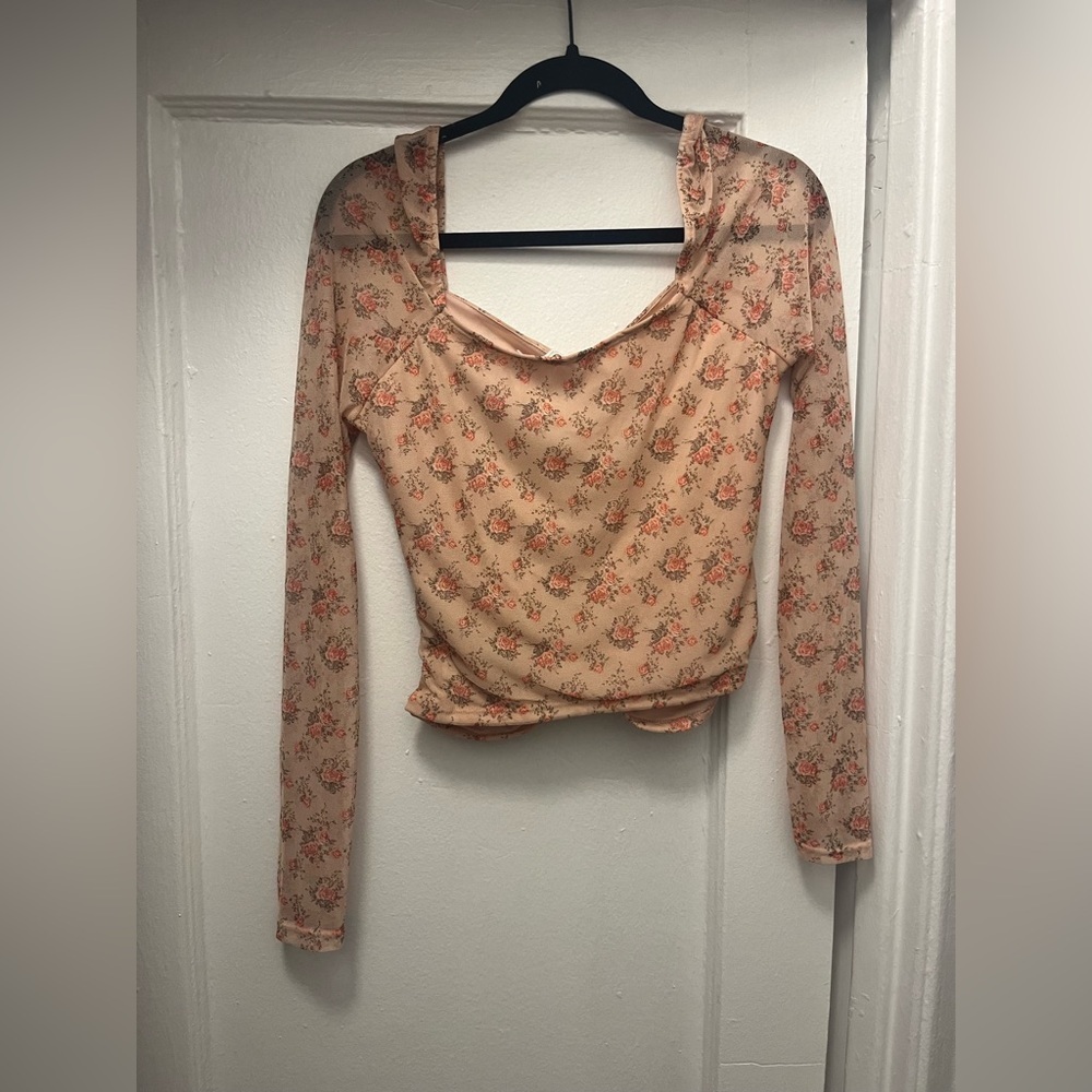 All In Favor Floral Ruched Mesh Top - Picture 3 of 4